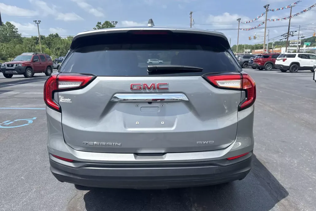 2024 Gmc Terrain SLE photo 1