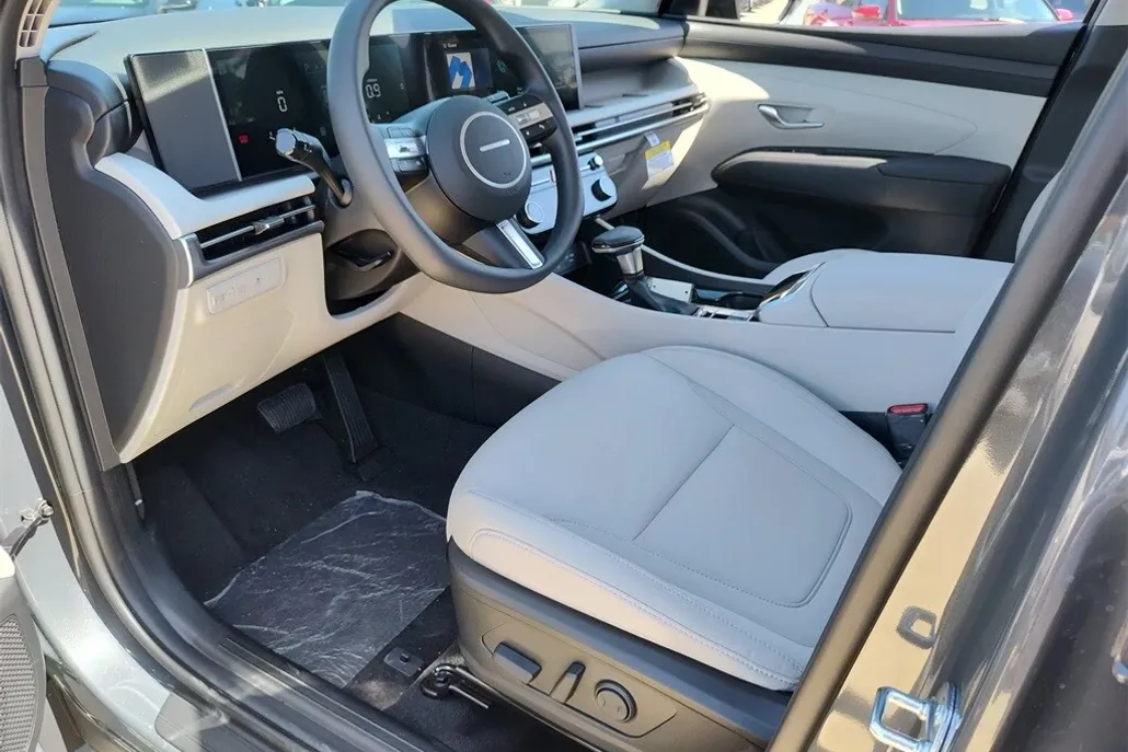 2026 Hyundai Tucson SEL photo 1