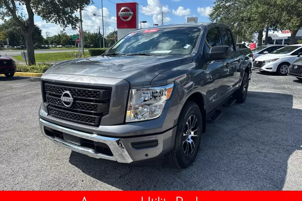 2023 Nissan Titan SV photo 1