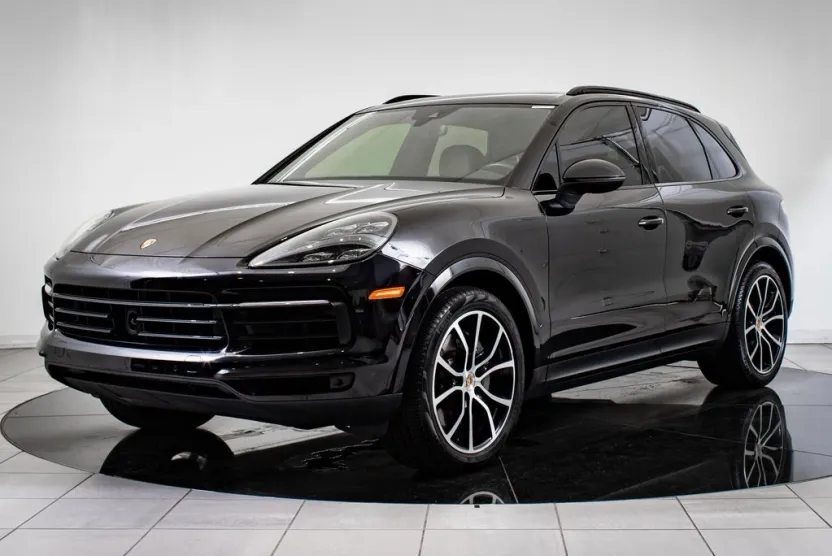2019 Porsche Cayenne S photo 1