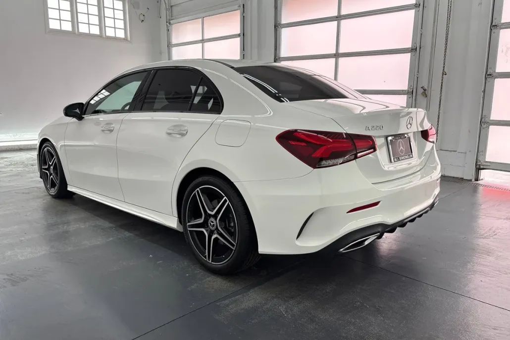 2022 Mercedes Benz A 220 photo 1