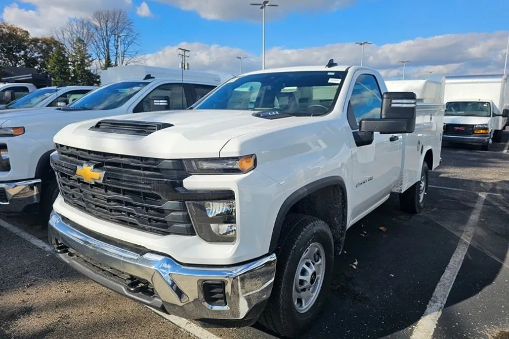 2024 Chevrolet Silverado 2500HD photo 1