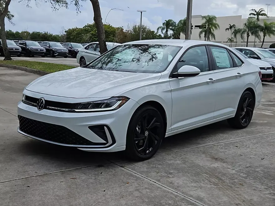 2025 Volkswagen Jetta SE photo 1