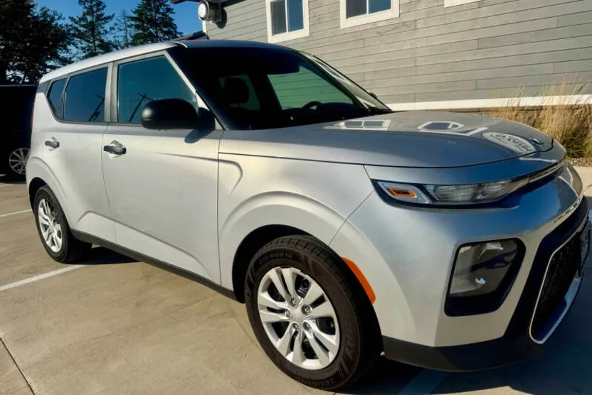 2020 Kia Soul LX photo 1