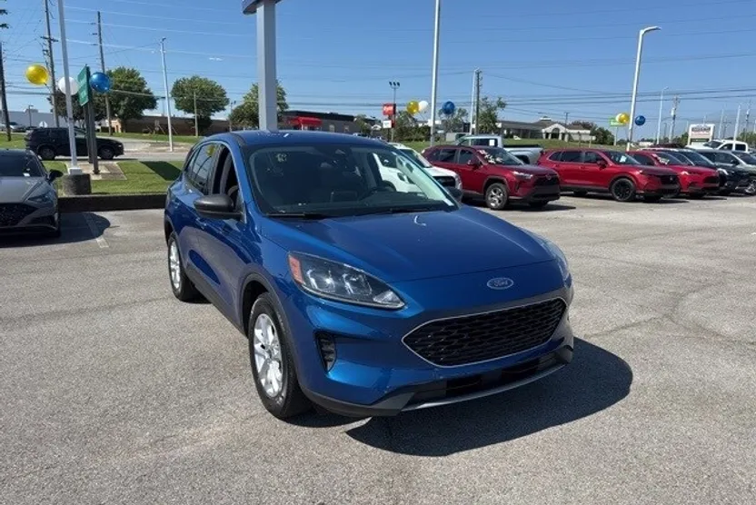 2022 Ford Escape SE photo 1