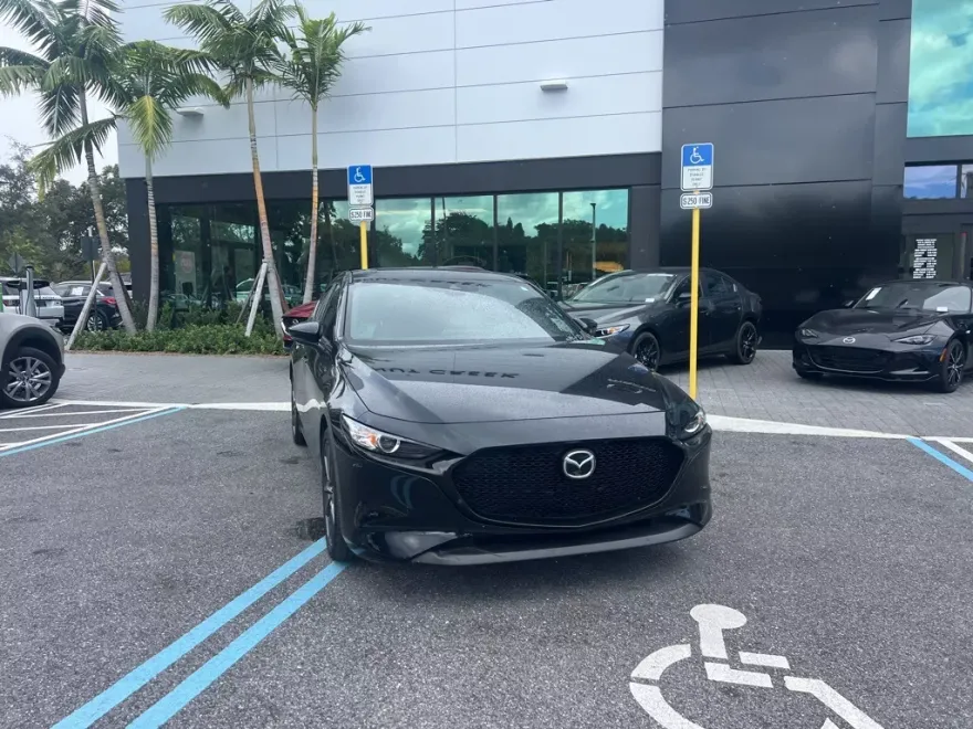 2023 Mazda Mazda3 2.5 s Preferred photo 1