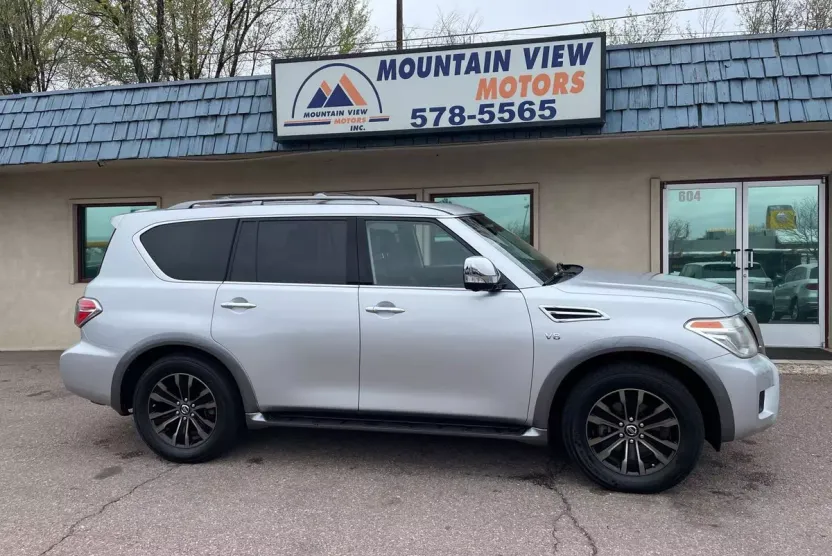2017 Nissan Armada Platinum photo 1