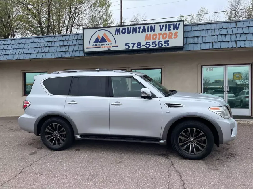 2017 Nissan Armada Platinum photo 1