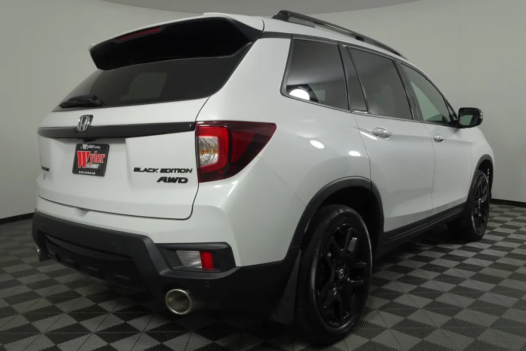 2024 Honda Passport Black Edition photo 1