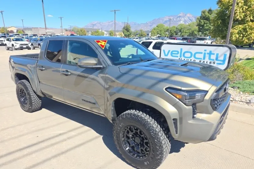 2024 Toyota Tacoma TRD Sport photo 1
