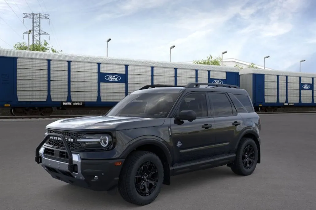2025 Ford Bronco Sport Outer Banks photo 1