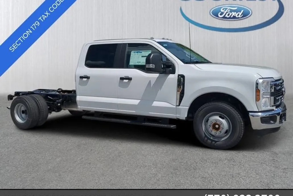 2025 Ford F-350 photo 1