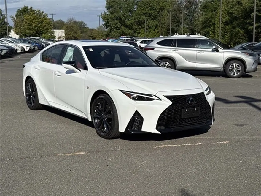 2024 Lexus IS 350 F SPORT photo 1