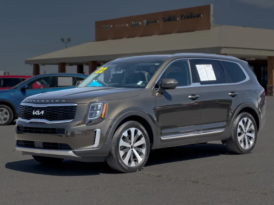 2022 Kia Telluride EX photo 1
