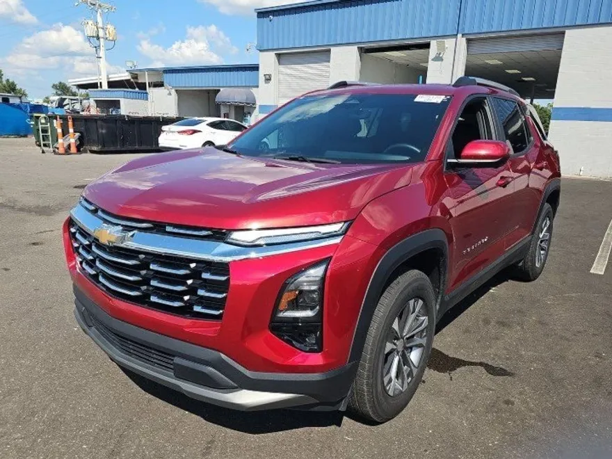 2025 Chevrolet Equinox LT photo 1