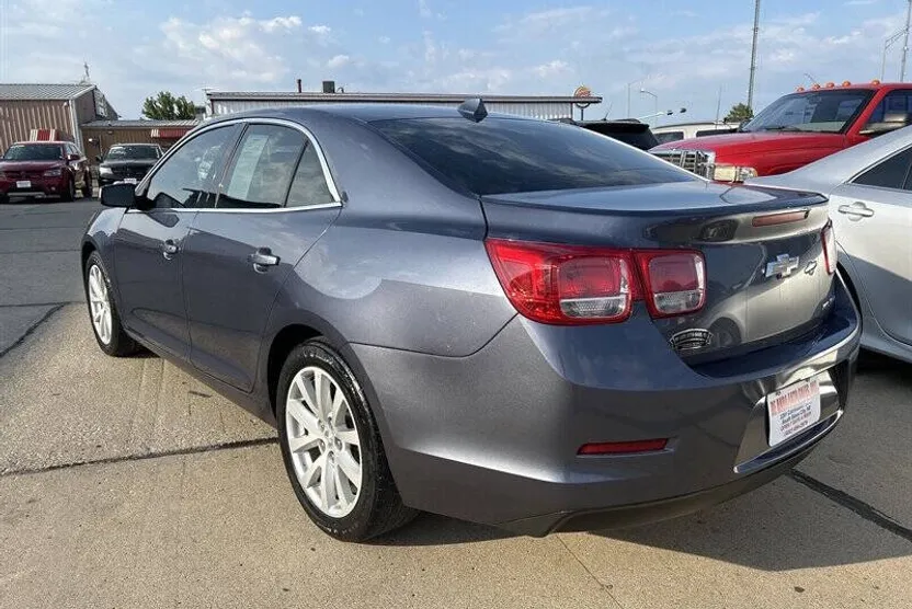 2013 Chevrolet Malibu 2LT photo 1
