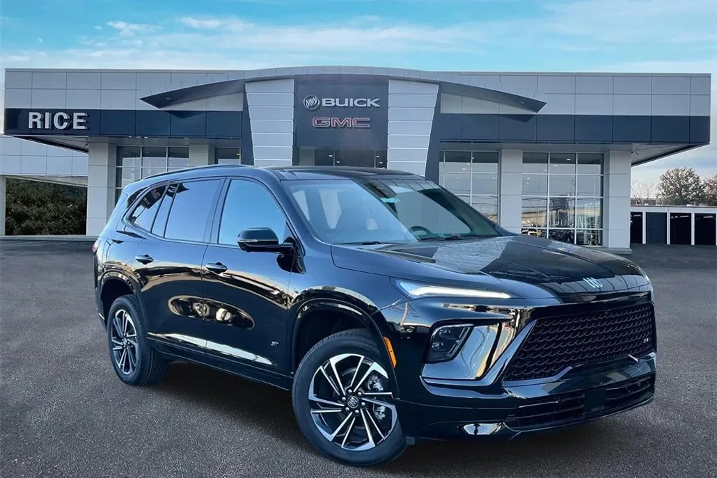 2025 Buick Enclave Sport Touring photo 1