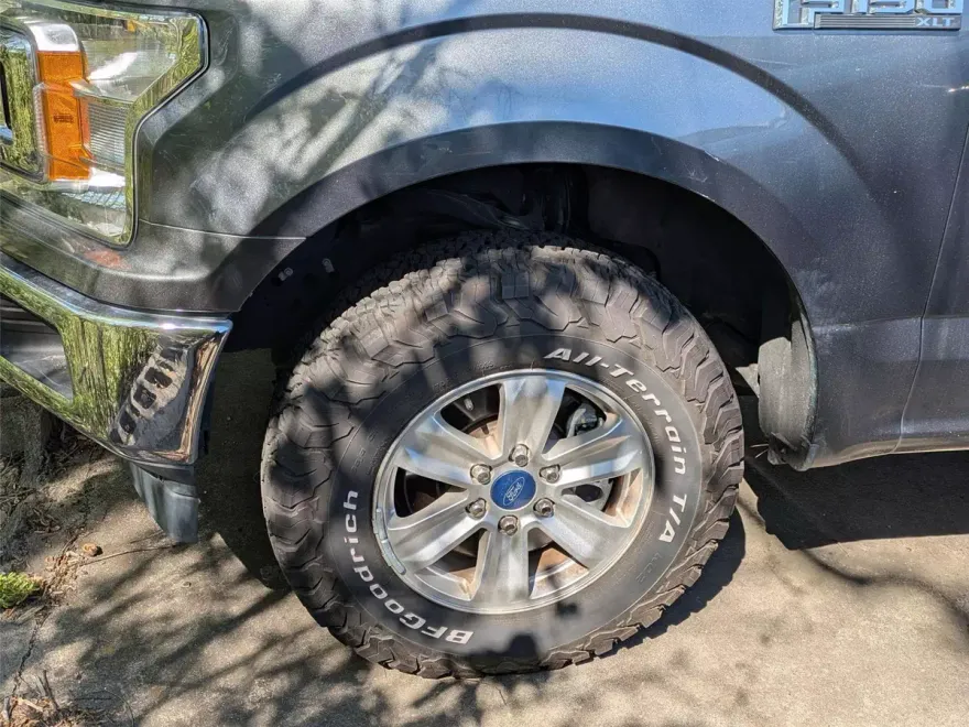 2019 Ford F-150 XLT photo 1