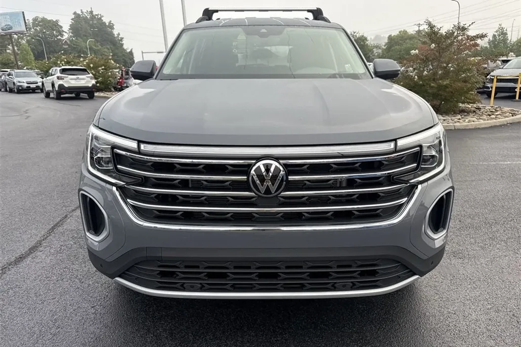 2026 Volkswagen Atlas SE Technology photo 1