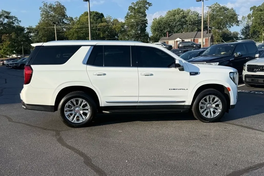 2023 Gmc Yukon Denali photo 1