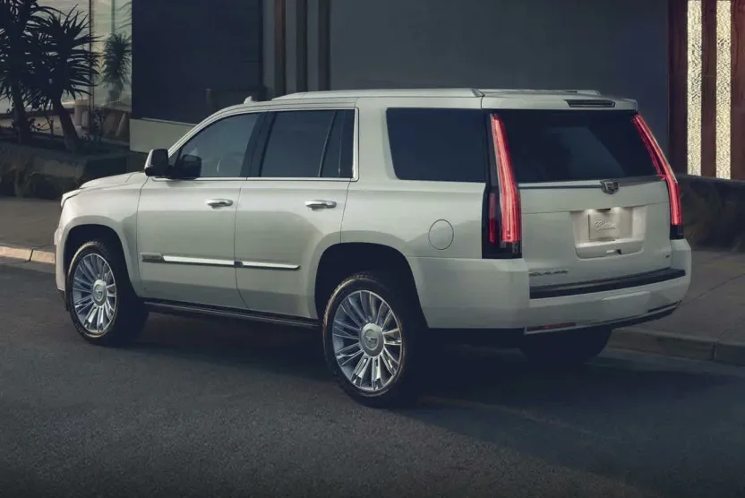 2018 Cadillac Escalade ESV photo 1