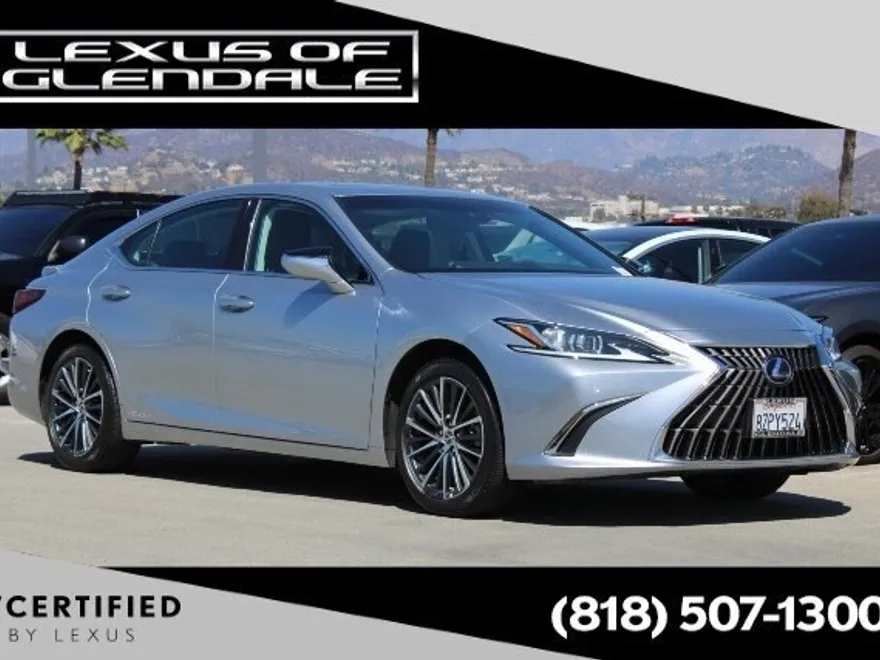 2022 Lexus ES 300h photo 1