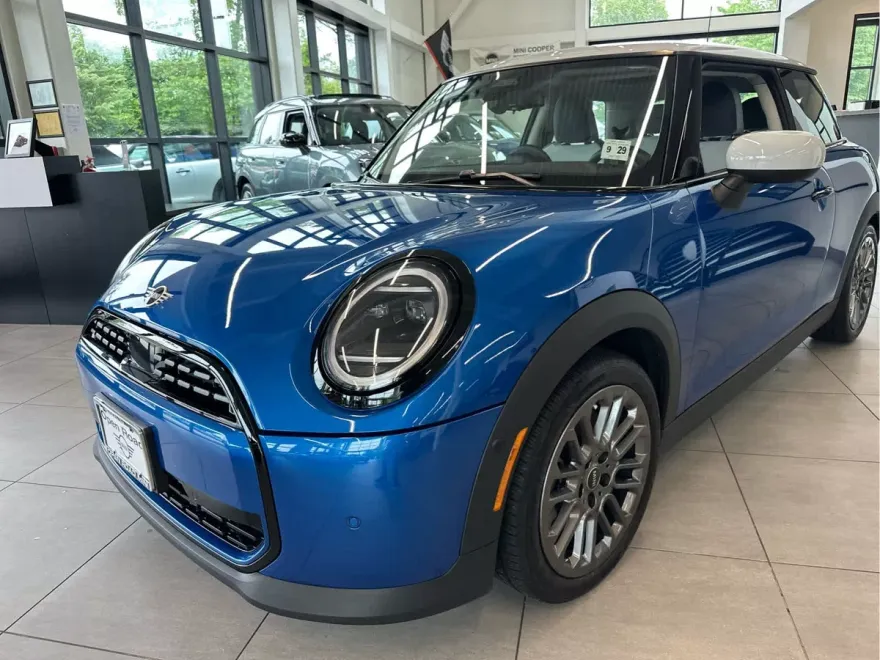 2025 Mini Cooper 2 Door Hardtop photo 1