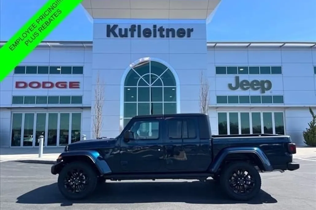 2025 Jeep Gladiator Sport photo 1