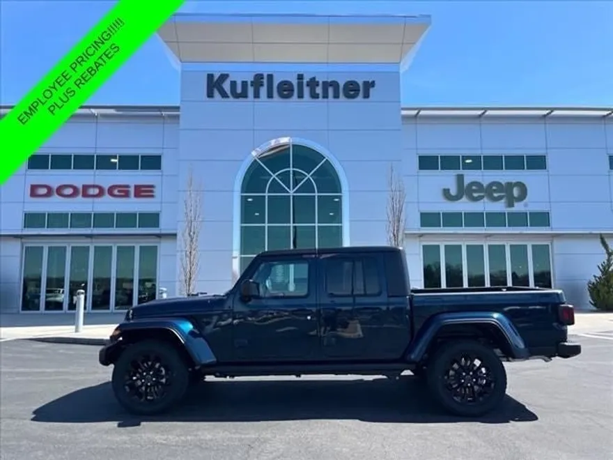 2025 Jeep Gladiator Sport photo 1