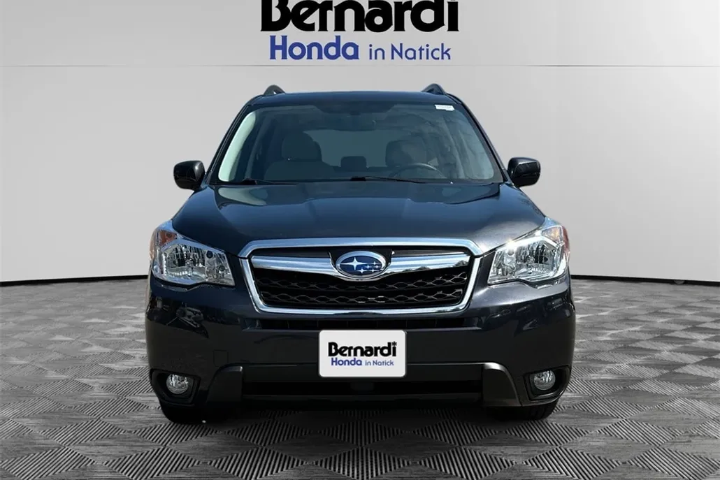 2015 Subaru Forester 2.5i Premium photo 1