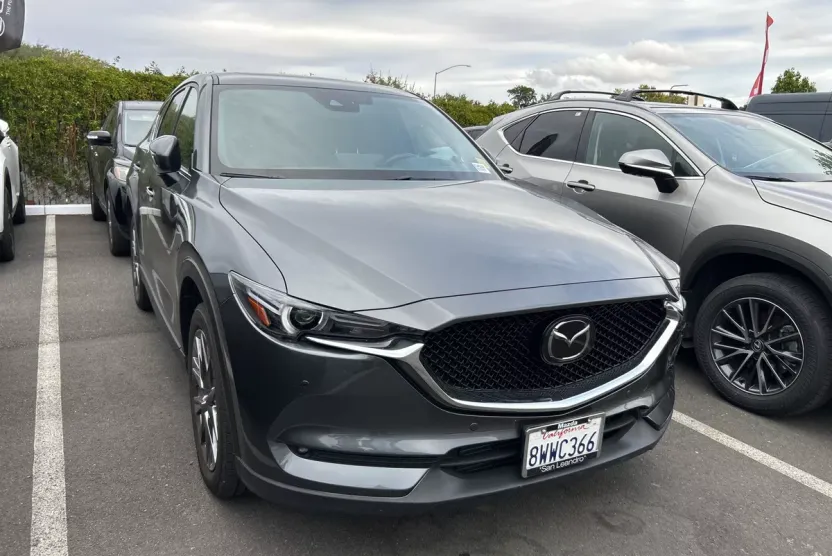 2021 Mazda CX-5 Signature photo 1