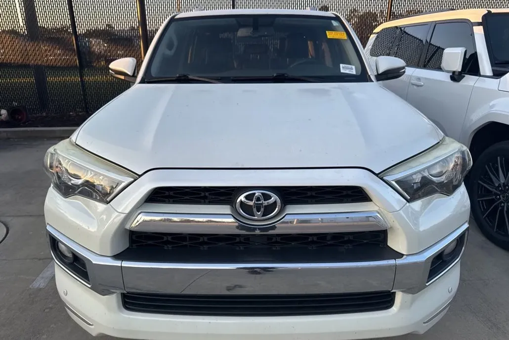 2014 Toyota 4Runner Limited photo 1