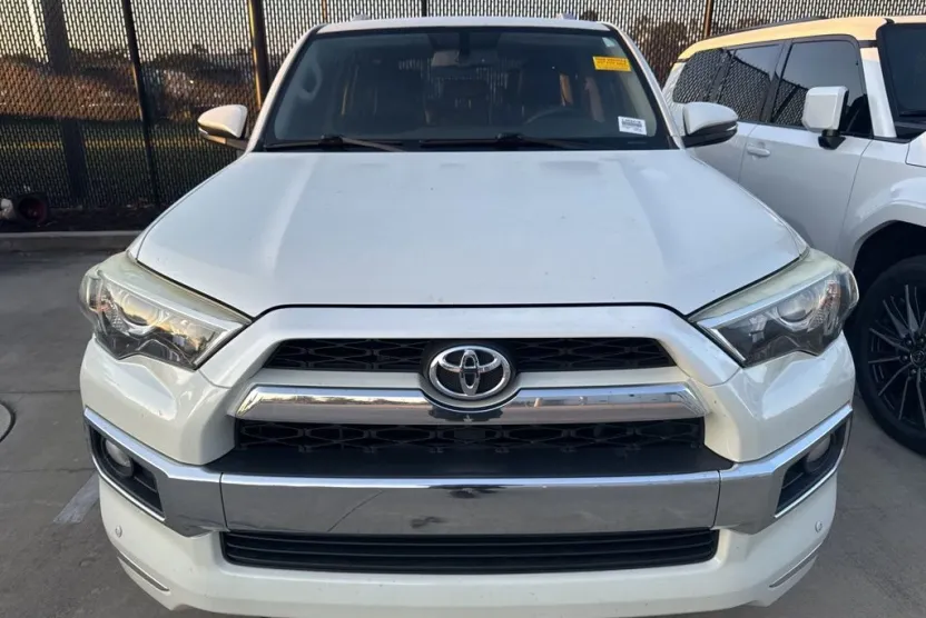 2014 Toyota 4Runner Limited photo 1