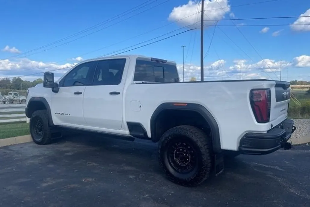 2024 Gmc Sierra HD AT4X photo 1