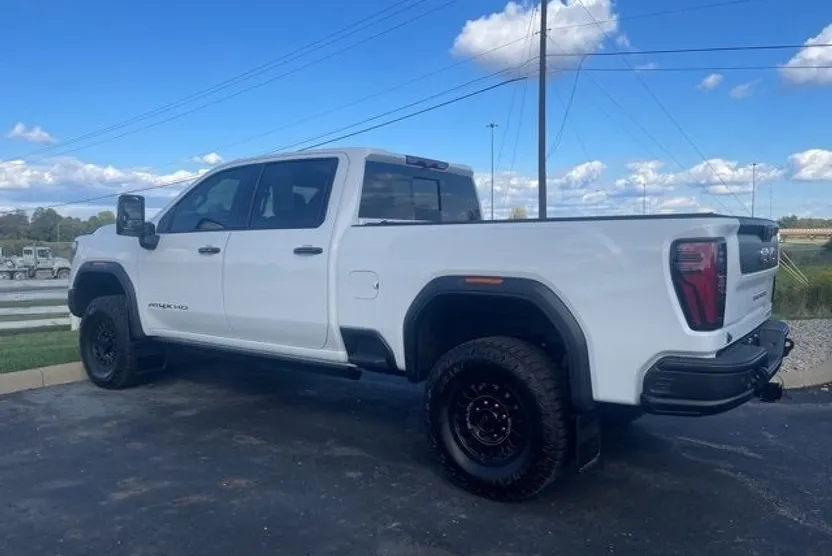 2024 Gmc Sierra HD AT4X photo 1