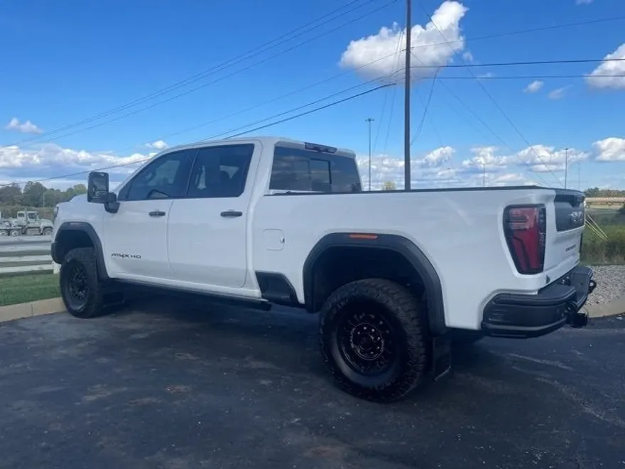 2024 Gmc Sierra HD AT4X photo 1