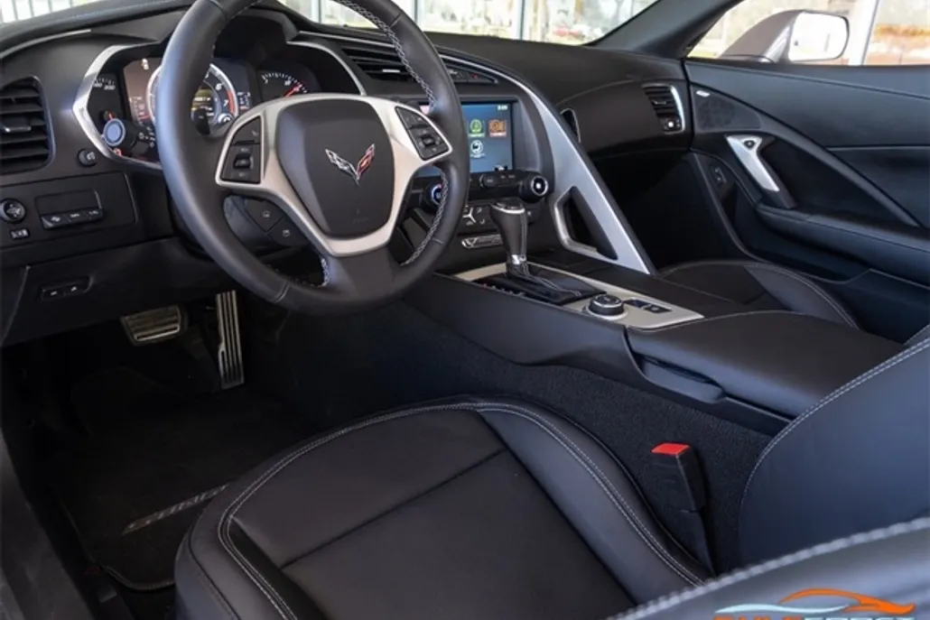2015 Chevrolet Corvette Stingray 2LT photo 1