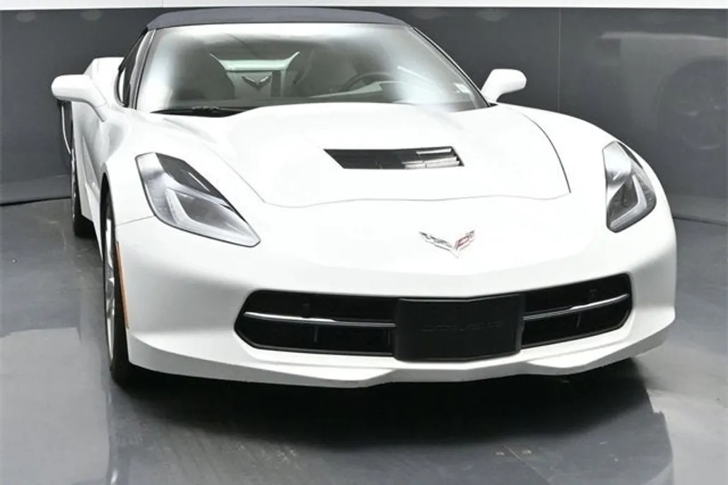2019 Chevrolet Corvette Stingray 2LT photo 1