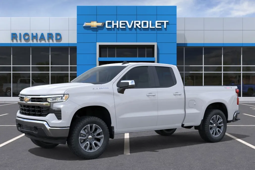 2026 Chevrolet Silverado 1500 LT photo 1