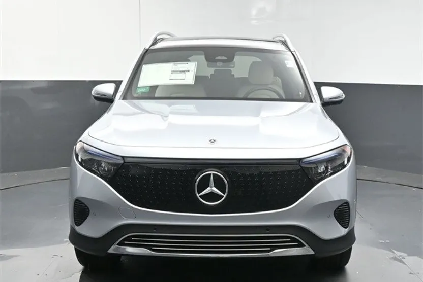 2024 Mercedes Benz EQB 250+ photo 1