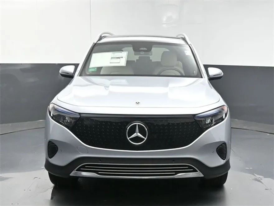 2024 Mercedes Benz EQB 250+ photo 1