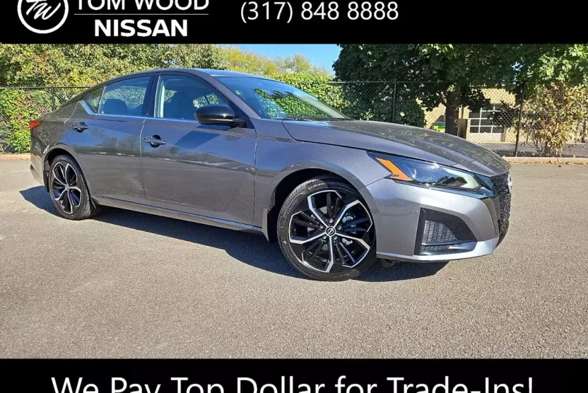 2025 Nissan Altima SR photo 1