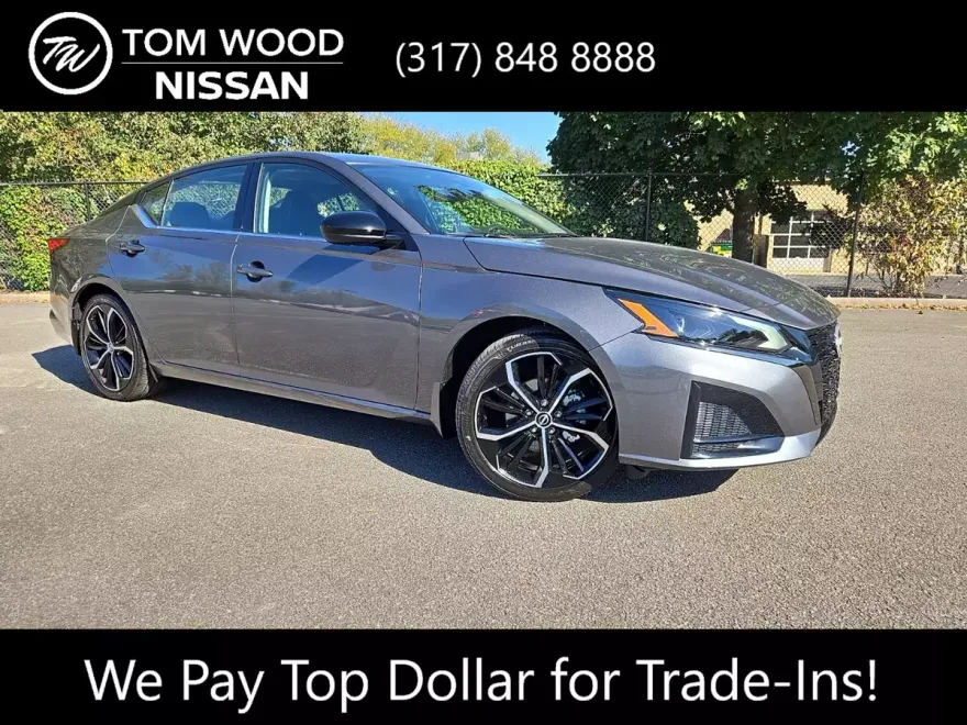 2025 Nissan Altima SR photo 1