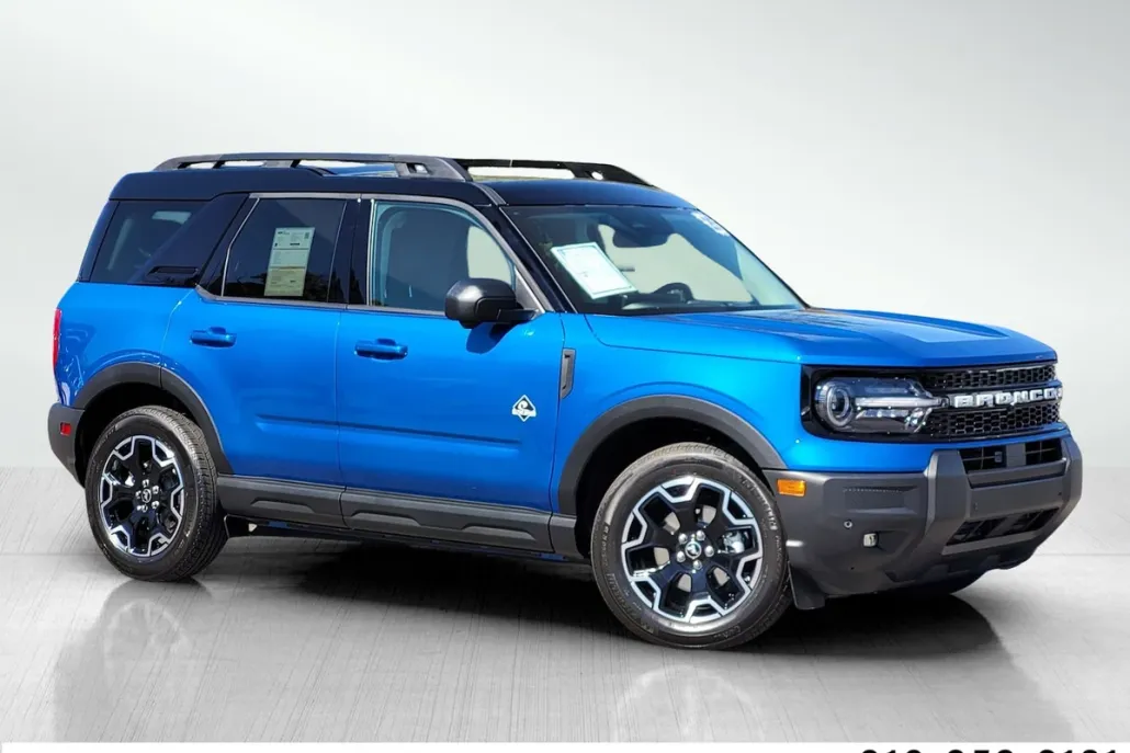 2025 Ford Bronco Sport Outer Banks photo 1