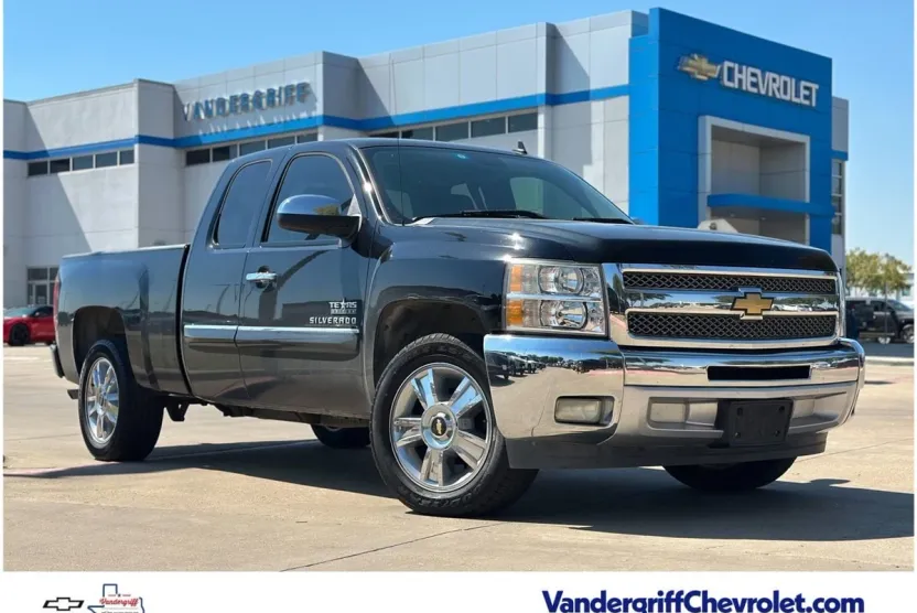 2012 Chevrolet Silverado 1500 LT photo 1