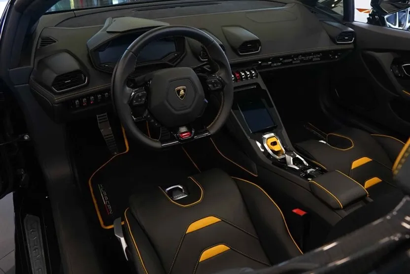 2020 Lamborghini Huracan Evo Spyder photo 1