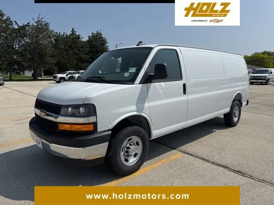 2025 Chevrolet Express Cargo 3500 photo 1