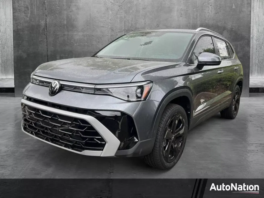 2025 Volkswagen Taos SEL photo 1