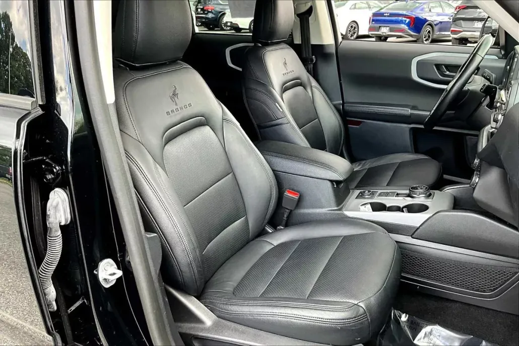 2022 Ford Bronco Sport Outer Banks photo 1