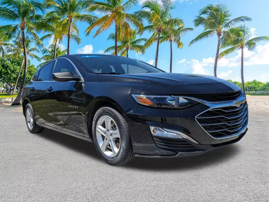 2023 Chevrolet Malibu LS photo 1